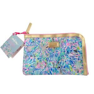 NWT Lilly Pulitzer Agenda Bonus Bag Makeup Bag Overnight Bag Zip Up